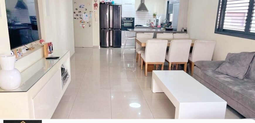 למכירה דירה 4 חדרים במרכז הרצליה