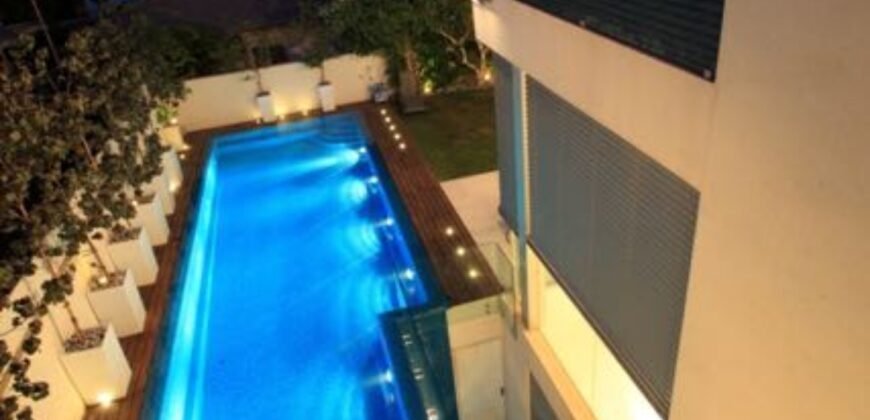 למכירה וילה מהממת 9 חדרים בהרצליה פיתוח