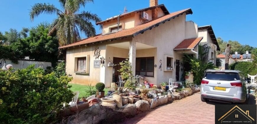 למכירה בנוף ים הרצליה בית בודד 6 חדרים על מגרש 538 מטר